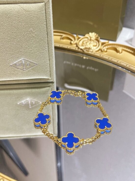 Van Cleef & Arpels Jewelry - Van Cleef & Arpels Alhambra Bracelet • Gold Blue Agate